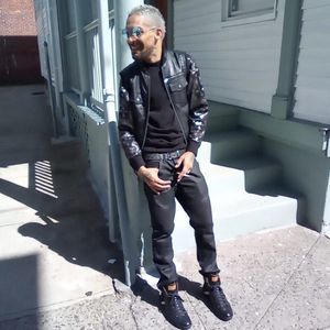 Meet your Posher, Carlos j